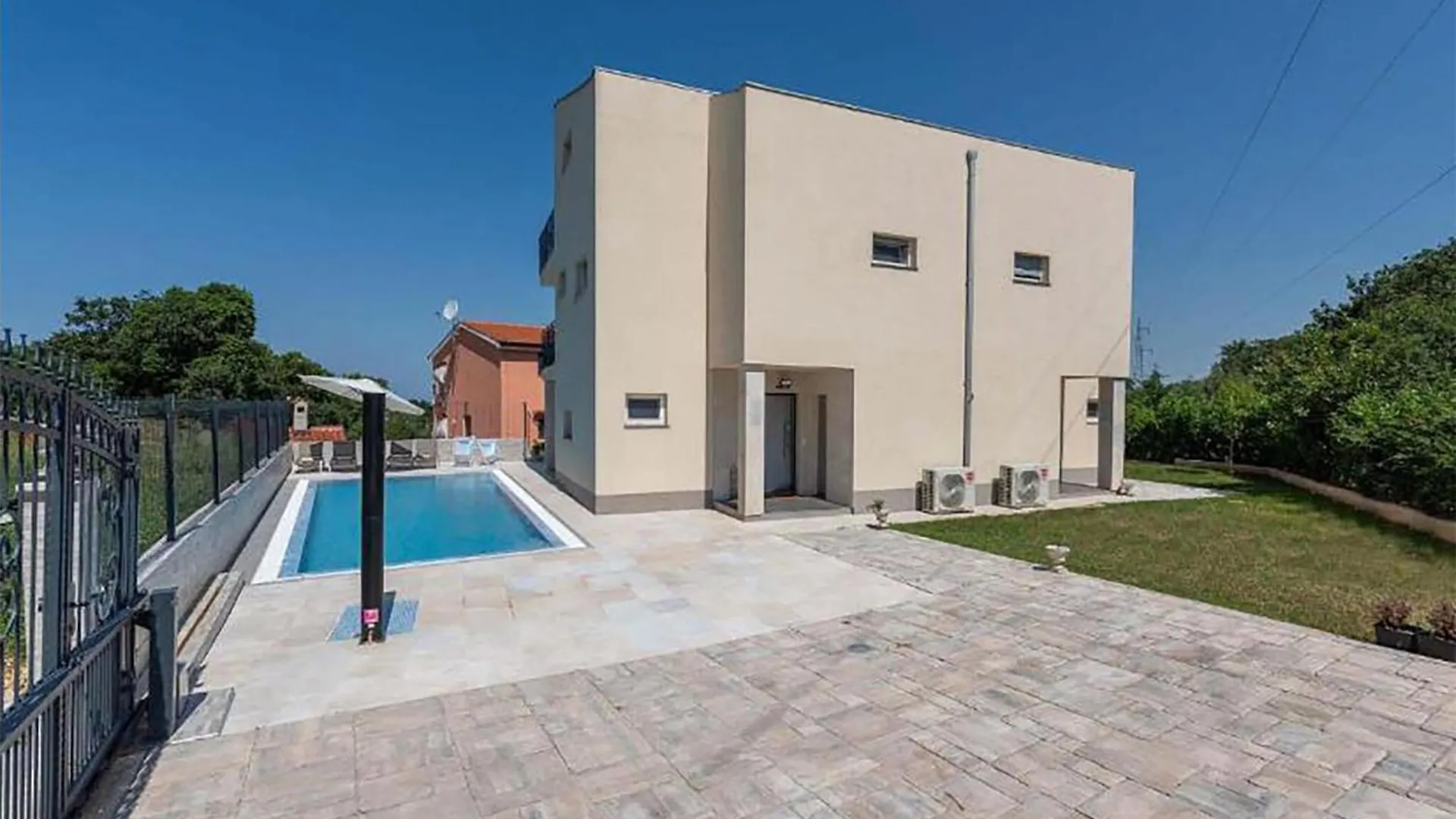 Amazing Home In Porec With Wifi Holiday home